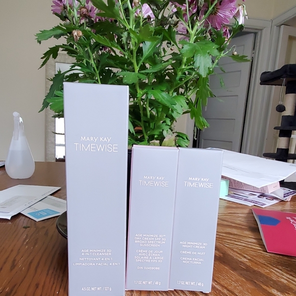 Age minimize 3D face wash set